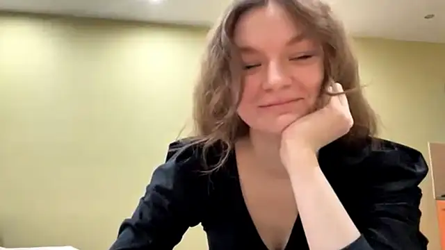 Snapshot of AliveCute chatting on 2, 3, 2026 AliveCute online show from 2, 3, 2026