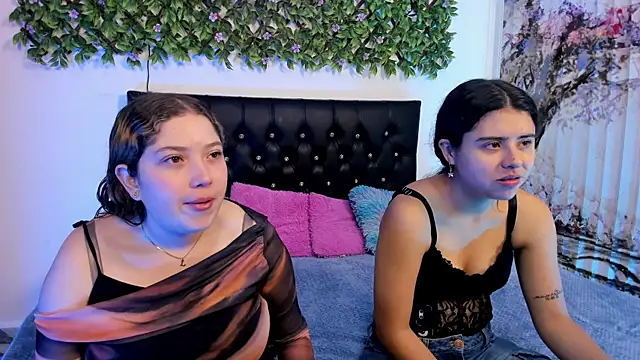 valeria and zoe online show from 8, 5, 2026