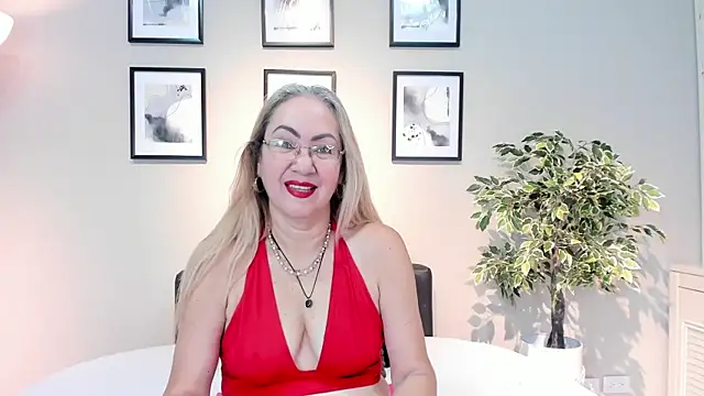 Victoria Firee online show from 11, 4, 2026