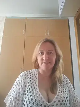 Snapshot of ChristinaYork chatting on 28, 5, 2026 ChristinaYork online show from 28, 5, 2026