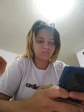 aurora bela online show from 7, 5, 2026