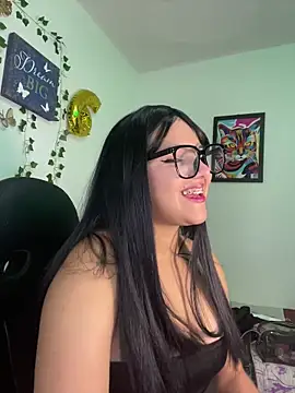 aurora bela online show from 15, 4, 2026