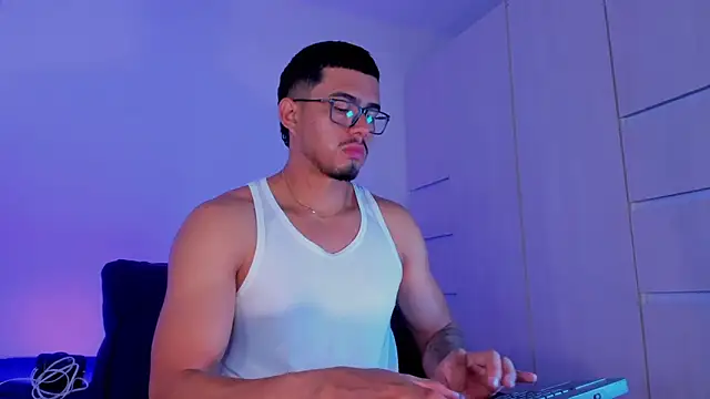 THADEO KING2 online show from 4, 4, 2026