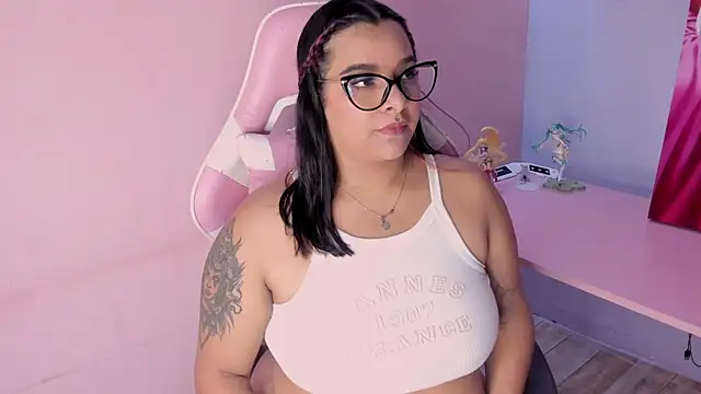 EmeelyMuller online show from 16, 3, 2026