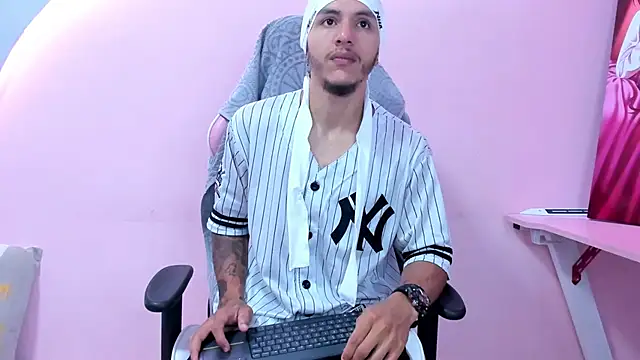 DanteLuxx online show from 11, 4, 2026