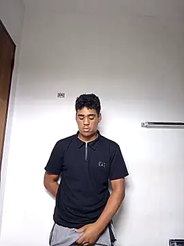 luis230436 online show from 10, 5, 2026