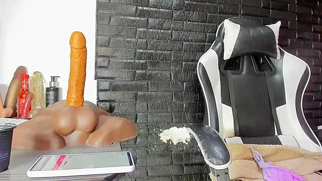 ScarlettSexRx online show from 15, 4, 2026