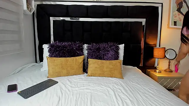 Tiana moon online show from 5, 6, 2026