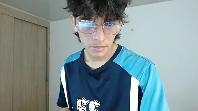 Snapshot of noah_millerx chatting on 16, 6, 2026 noah millerx online show from 16, 6, 2026