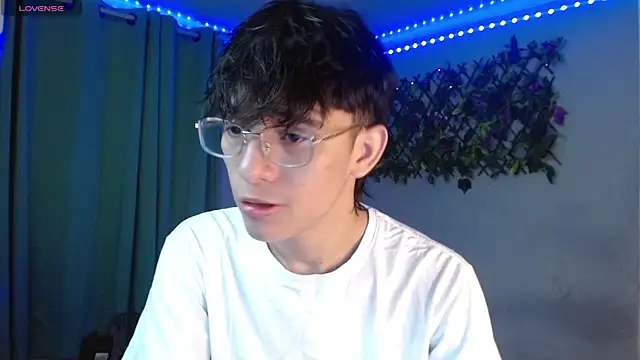 Snapshot of noah_millerx chatting on 19, 4, 2026 noah millerx online show from 19, 4, 2026