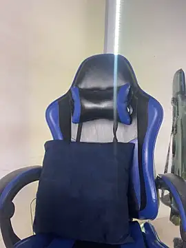 Maddie 7 online show from 12, 4, 2026