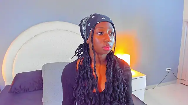 Snapshot of zoepinkett chatting on 28, 2, 2026 zoepinkett online show from 28, 2, 2026