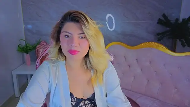 Snapshot of Victoria01_s chatting on 3, 3, 2026 Victoria01 s online show from 3, 3, 2026