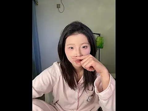 Y--F--LOVE online show from 23, 3, 2026