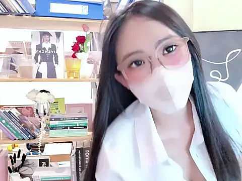 LeNaLyy online show from 28, 2, 2026