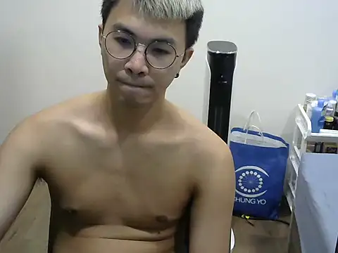 silverwolfwoof online show from 8, 5, 2026