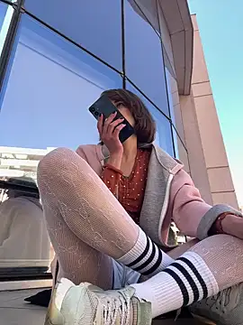 Kamorana online show from 7, 4, 2026