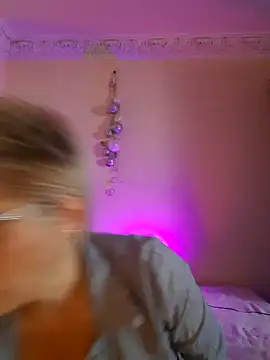 LunaBlaise online show from 12, 4, 2026