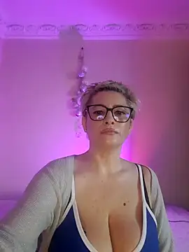 LunaBlaise online show from 31, 3, 2026