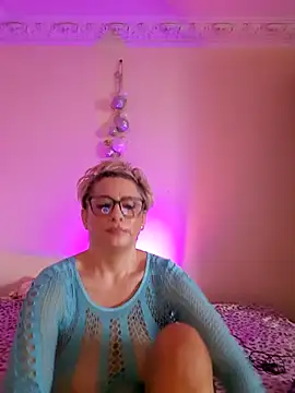 LunaBlaise online show from 22, 4, 2026