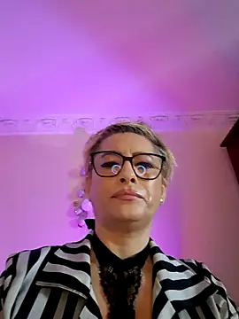 LunaBlaise online show from 24, 4, 2026