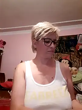 LunaBlaise online show from 19, 6, 2026