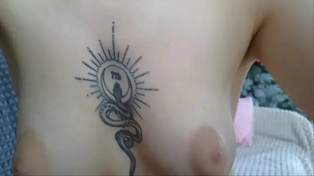 Cute Auggie8 online show from 8, 4, 2026