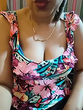 Snapshot of mishti_sharma20 chatting on 10, 7, 2026 mishti sharma20 online show from 10, 7, 2026