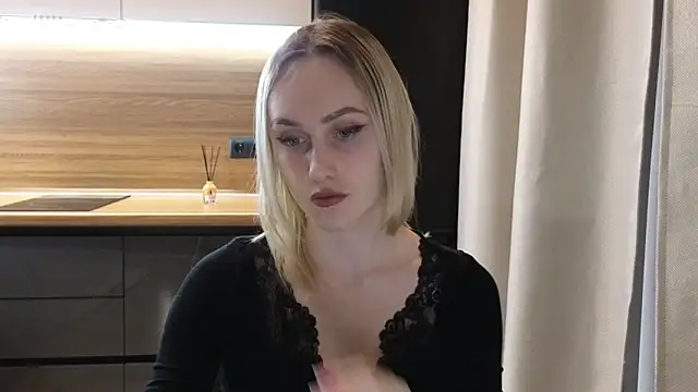 Bella Villen online show from 4, 4, 2026