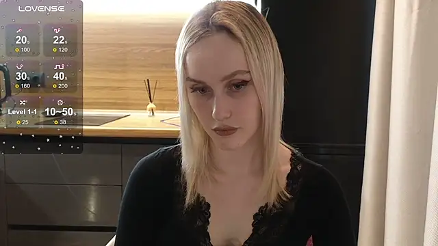 Snapshot of Bella_Villen chatting on 4, 7, 2026 Bella Villen online show from 4, 7, 2026