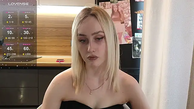 Snapshot of Bella_Villen chatting on 9, 7, 2026 Bella Villen online show from 9, 7, 2026
