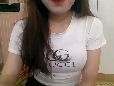 kiraa-007 online show from 10, 4, 2026