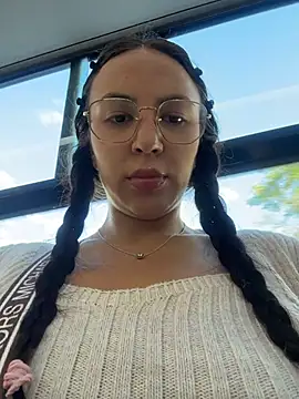 Snapshot of Bunny_Lush chatting on 5, 7, 2026 Bunny Lush online show from 5, 7, 2026