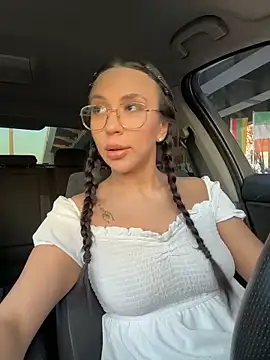 Bunny Lush online show from 6, 4, 2026