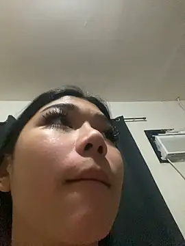 azumi suzako online show from 9, 4, 2026