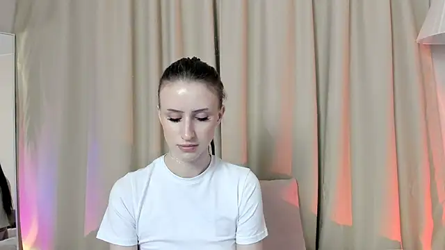 EllieRough online show from 19, 4, 2026