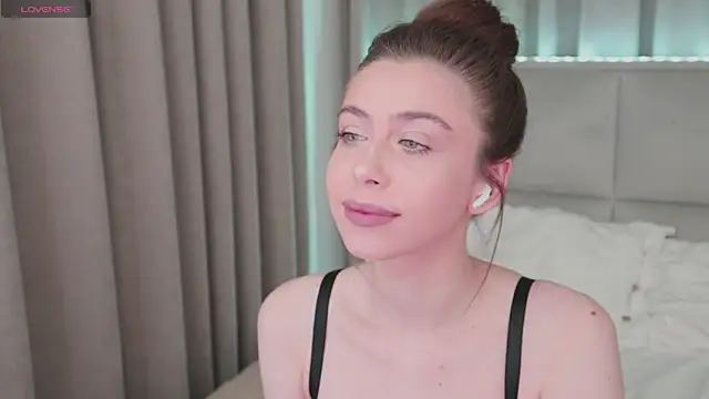 Nikalettaa online show from 24, 4, 2026