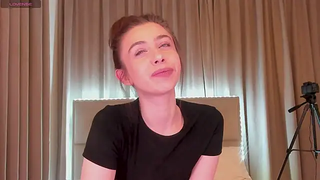 Nikalettaa online show from 22, 4, 2026