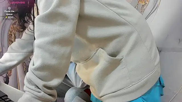 Snapshot of MiaBella_and_Max chatting on 28, 2, 2026 MiaBella and Max online show from 28, 2, 2026