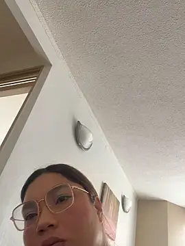 WHITEWOMEN 2 online show from 9, 3, 2026