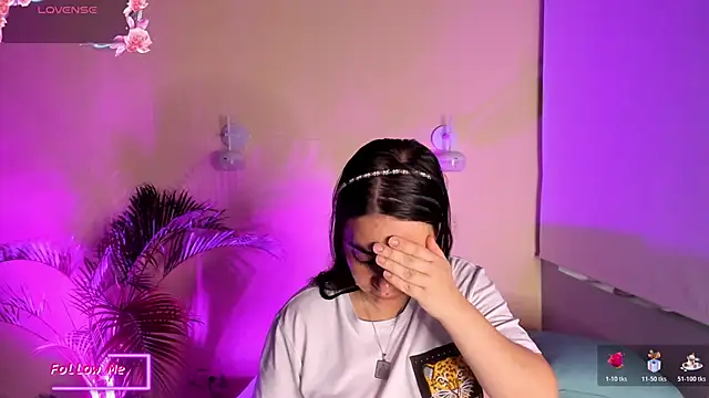  VALERIAGOMEZ online show from 13, 4, 2026