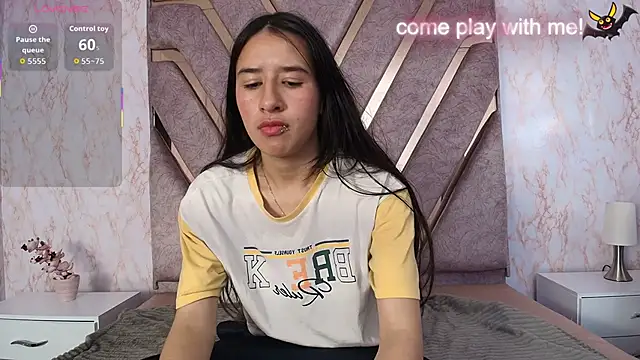 LilyRossi  online show from 15, 4, 2026