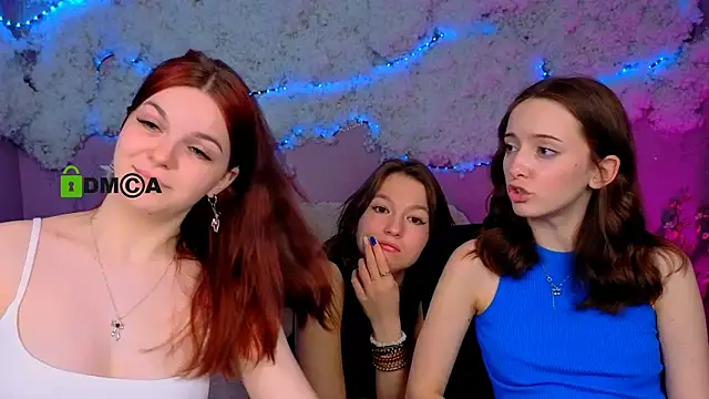 Snapshot of chloe_ley chatting on 20, 5, 2026 chloe ley online show from 20, 5, 2026