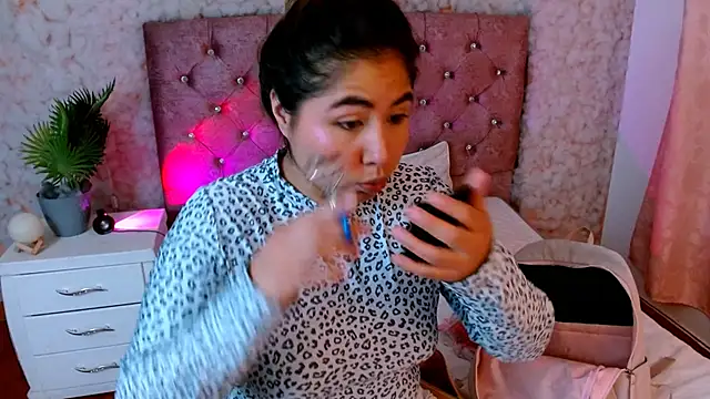 Snapshot of Sofiazaf_ chatting on 3, 3, 2026 Sofiazaf online show from 3, 3, 2026