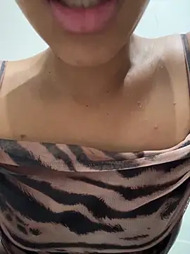 Snapshot of Luarin chatting on 1, 3, 2026 Luarin online show from 1, 3, 2026