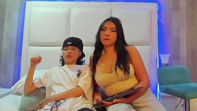 CaliferAndAurora online show from 7, 3, 2026