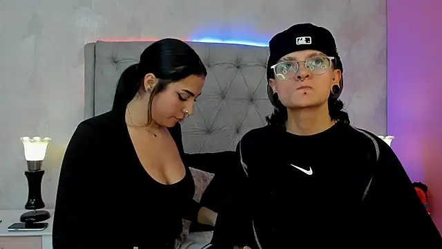 CaliferAndAurora online show from 28, 4, 2026