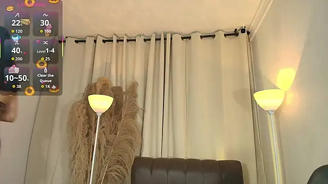 Maii Luna online show from 9, 4, 2026