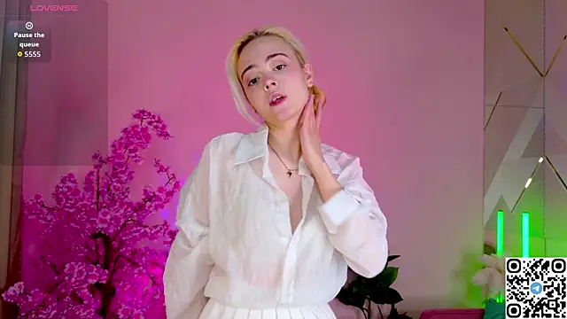 Bambi Bloom online show from 13, 4, 2026