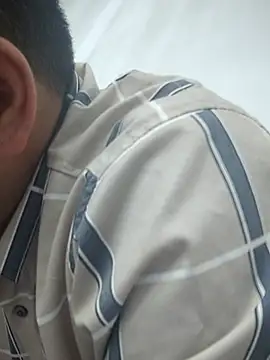 Snapshot of wanggang880903 chatting on 8, 4, 2026 wanggang880903 online show from 8, 4, 2026